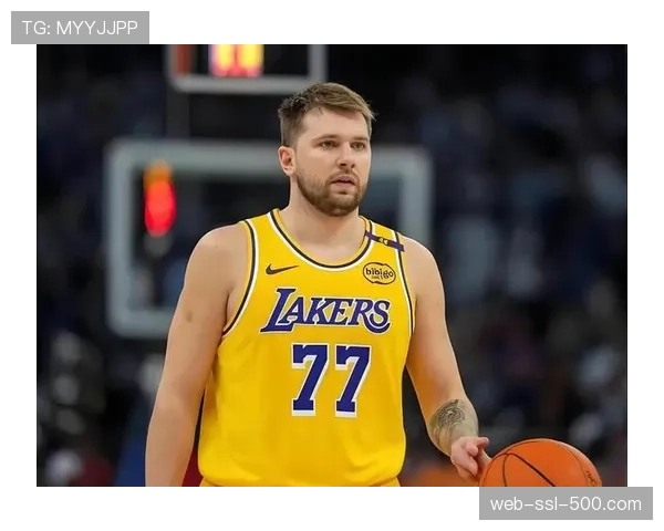 战术博弈：对手连续点名东契奇，独行侠改用“换防-提前夹击”应对